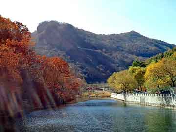 光威复材，热塑性碳纤维复材，小规模蕴藏大潜力，光威复材，热塑性碳纤维复材潜力巨大，小规模蕴藏大商机，揭秘行业关键词新趋势